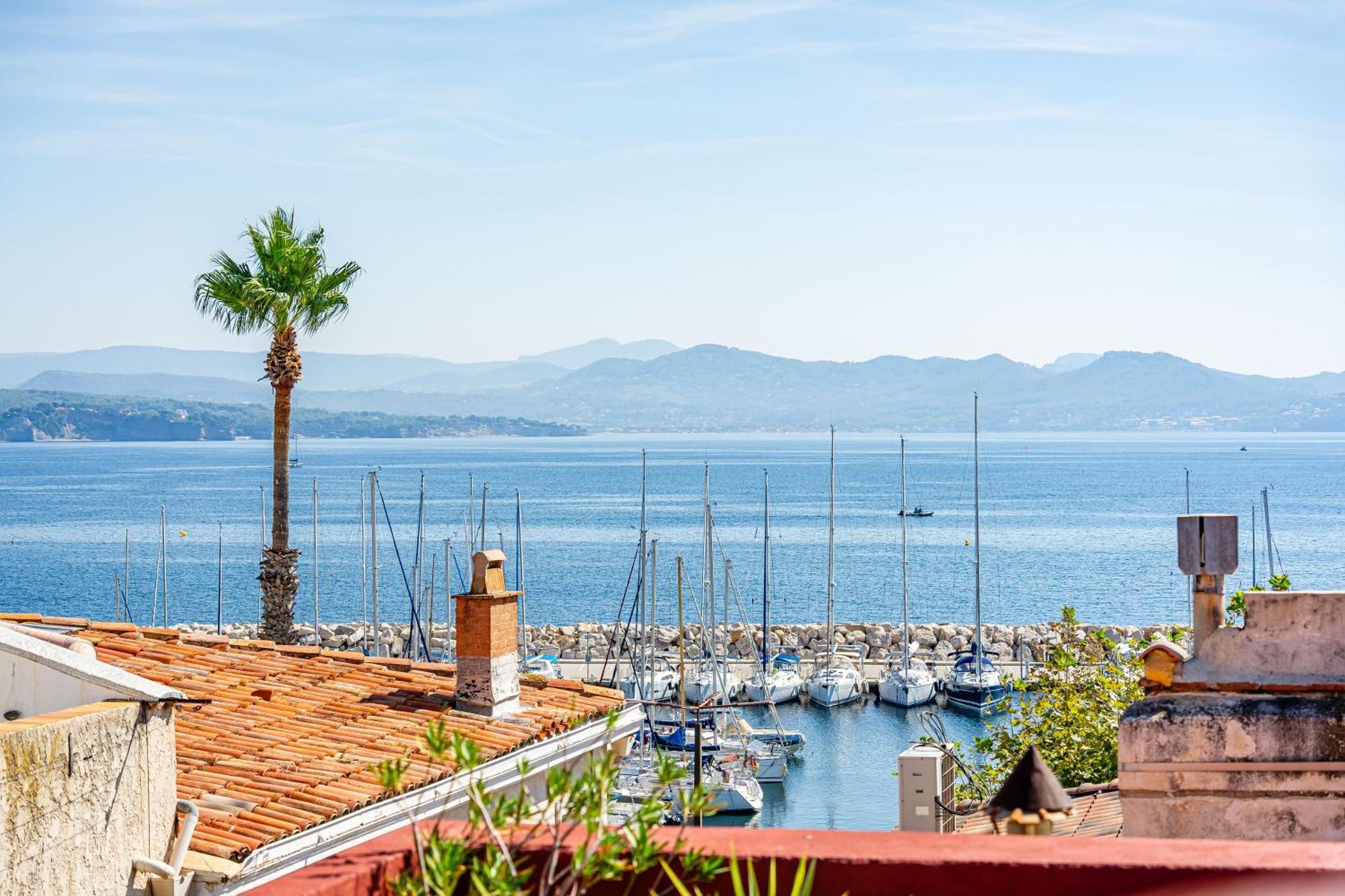 Casa Azul - Magnifique Duplex Coeur Historique 4 Chambres Avec Terrasse Vue Mer La Ciotat Luaran gambar